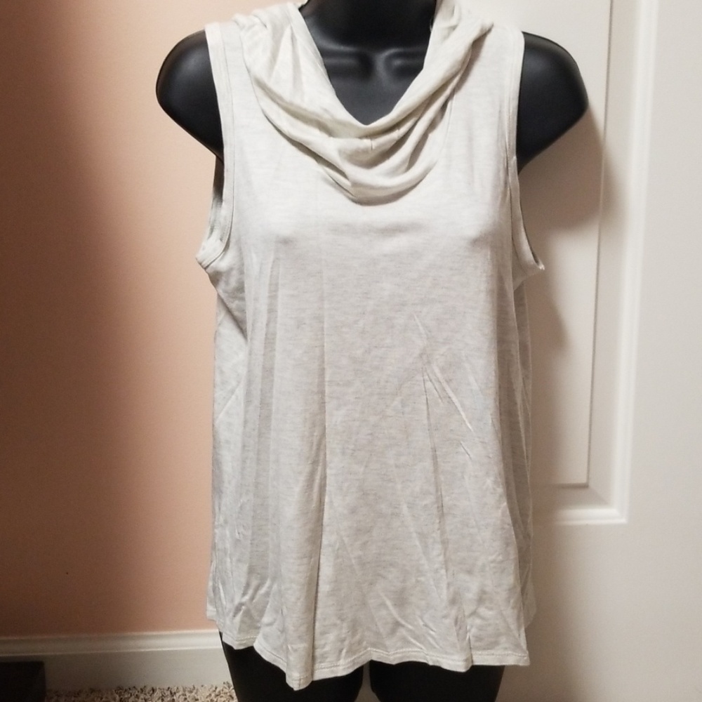 Kaileigh Sleeveless Hooded Top NWT